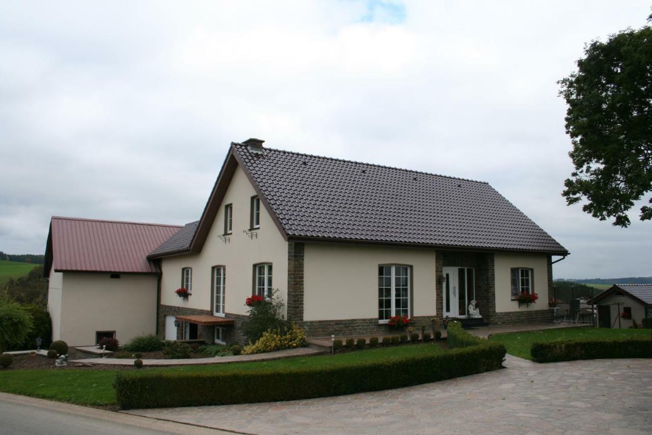 Location Panoramagreen Burg Reuland Exterior photo